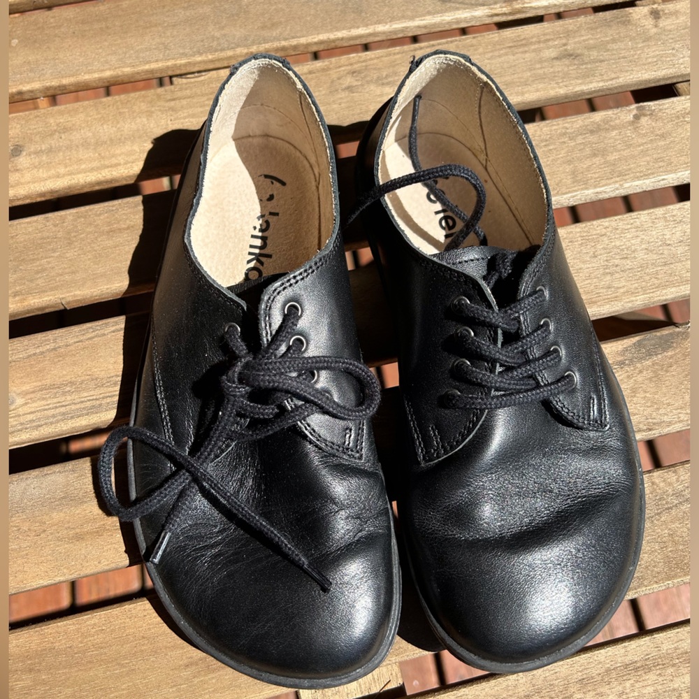 Size 7.5 BeLenka Leather Sneaker
